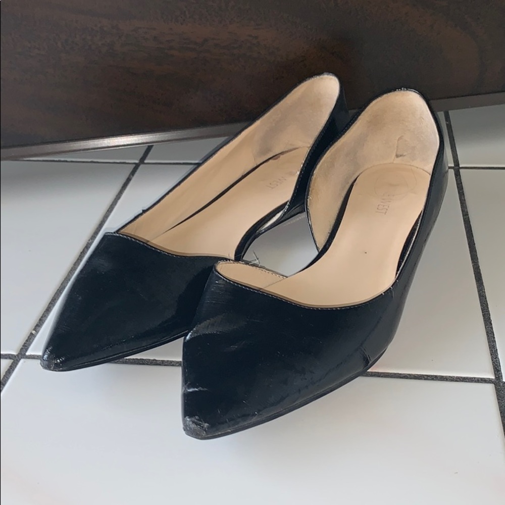 Nine West pointy toed black flats